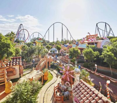 que ver en port aventura atracciones imperdibles y espectaculos destacados