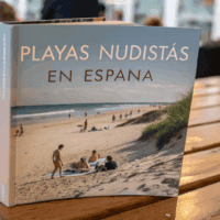 Playas Nudistas en España: Guía para el Verano