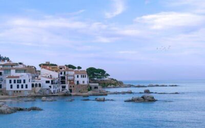 descubre los 10 lugares imprescindibles que ver en calella de palafrugell