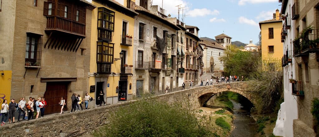Paseo del Darro y el Paseo de los Tristes
