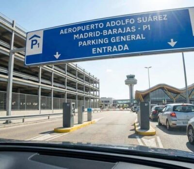 Donde aparcar el coche en el aeropuerto de Madrid Barajas