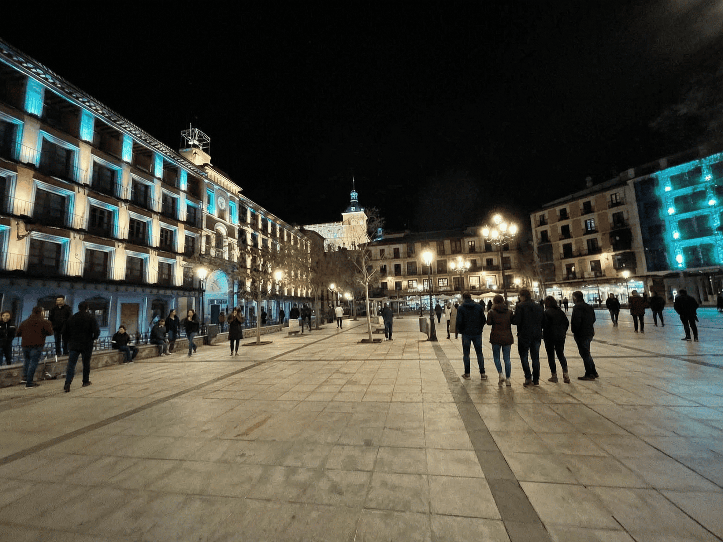 Callejuelas nocturnas de Toledo iluminadas para la ruta de leyendas y misterio