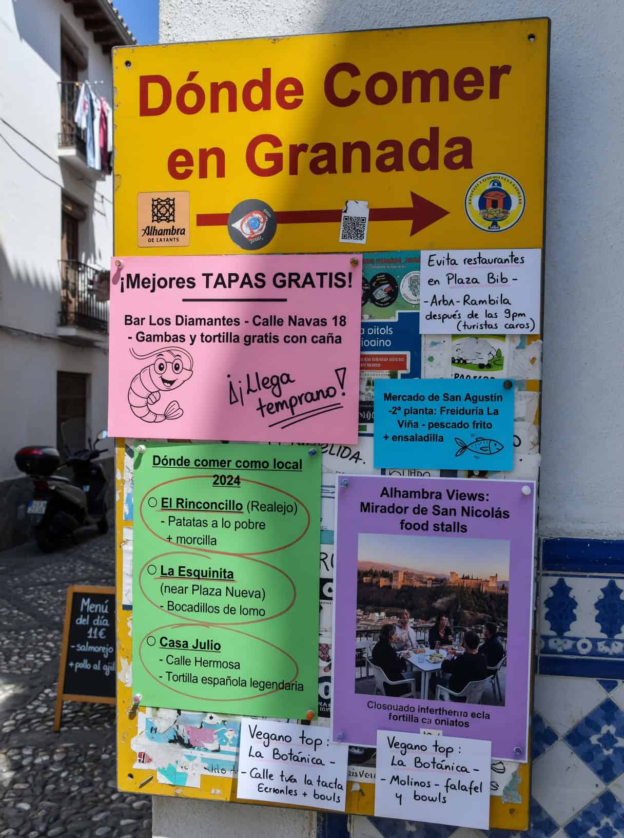 Bares y ambiente de tapas en las calles de Granada