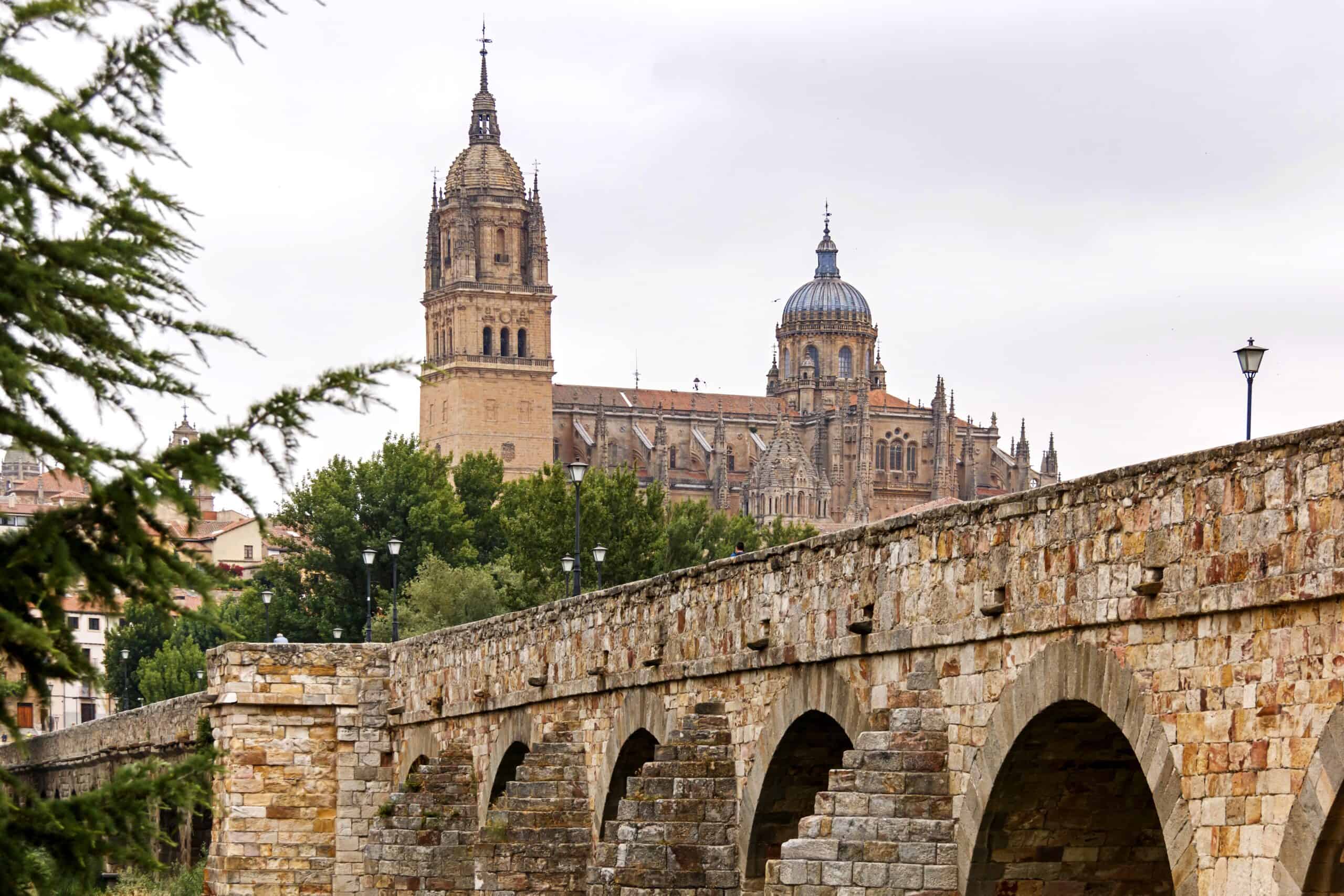 Puente Romano de Salamanca sobre el río Tormes