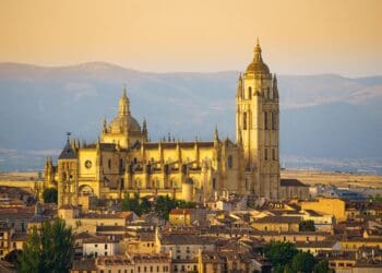 Hoteles baratos en Segovia